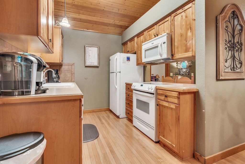 Photo of Kitchen in Reeds Spring