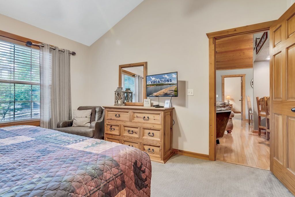 Photo of Bedroom in Reeds Spring