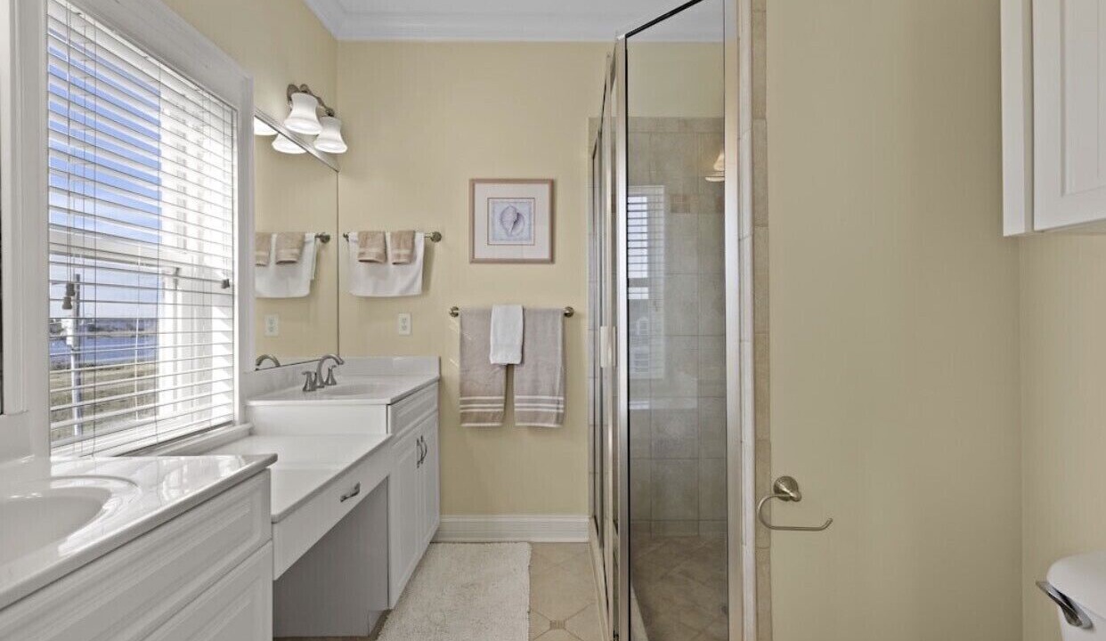 Photo of Bathroom in North Topsail Beach