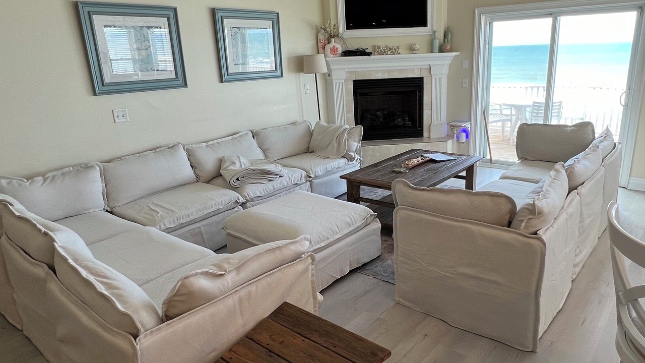 Photo of Livingroom in North Topsail Beach