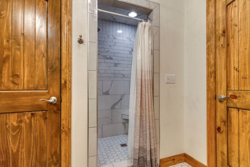 Photo of Bathroom in Blue Eye