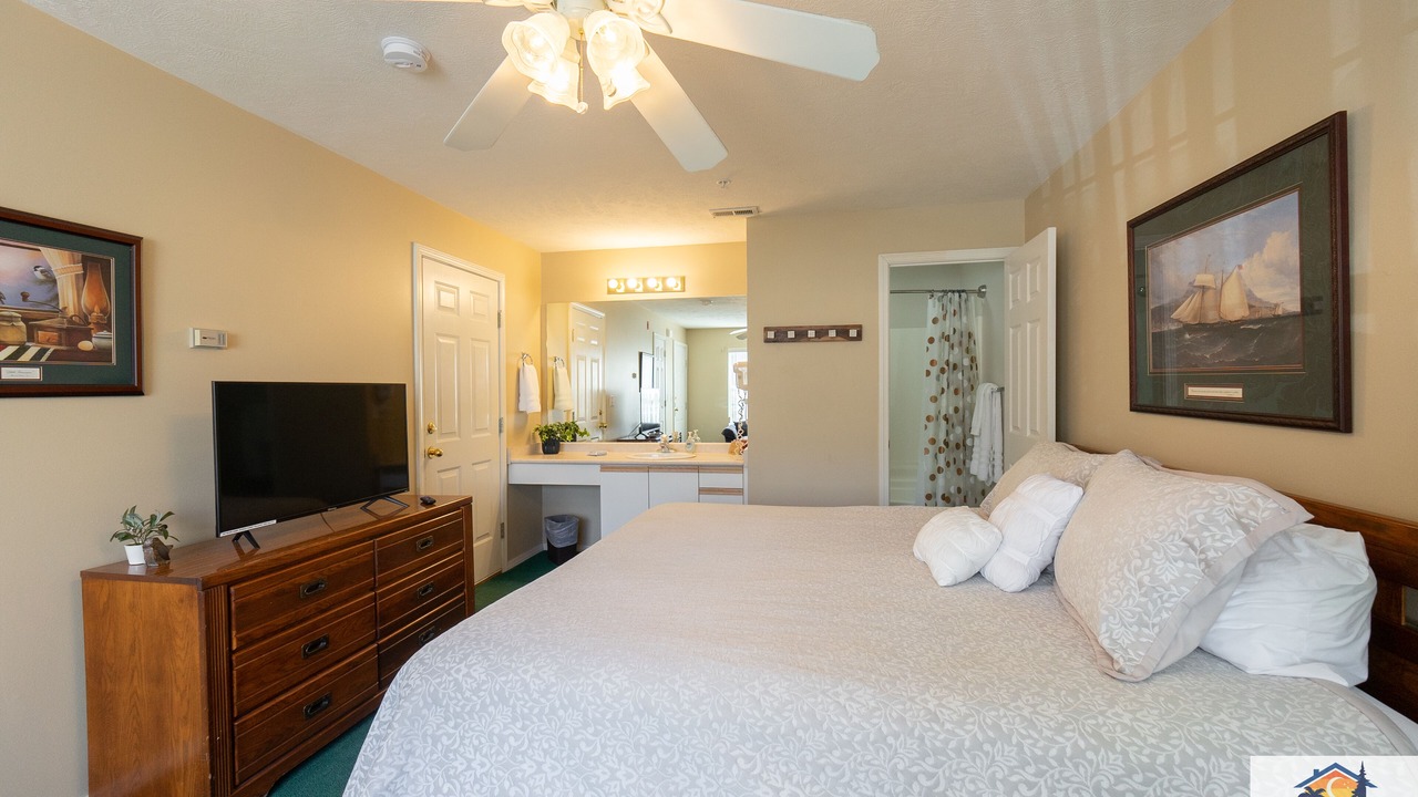 Photo of Bedroom in Branson