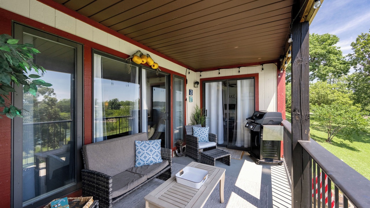 Photo of Patio Balcony in Kimberling City