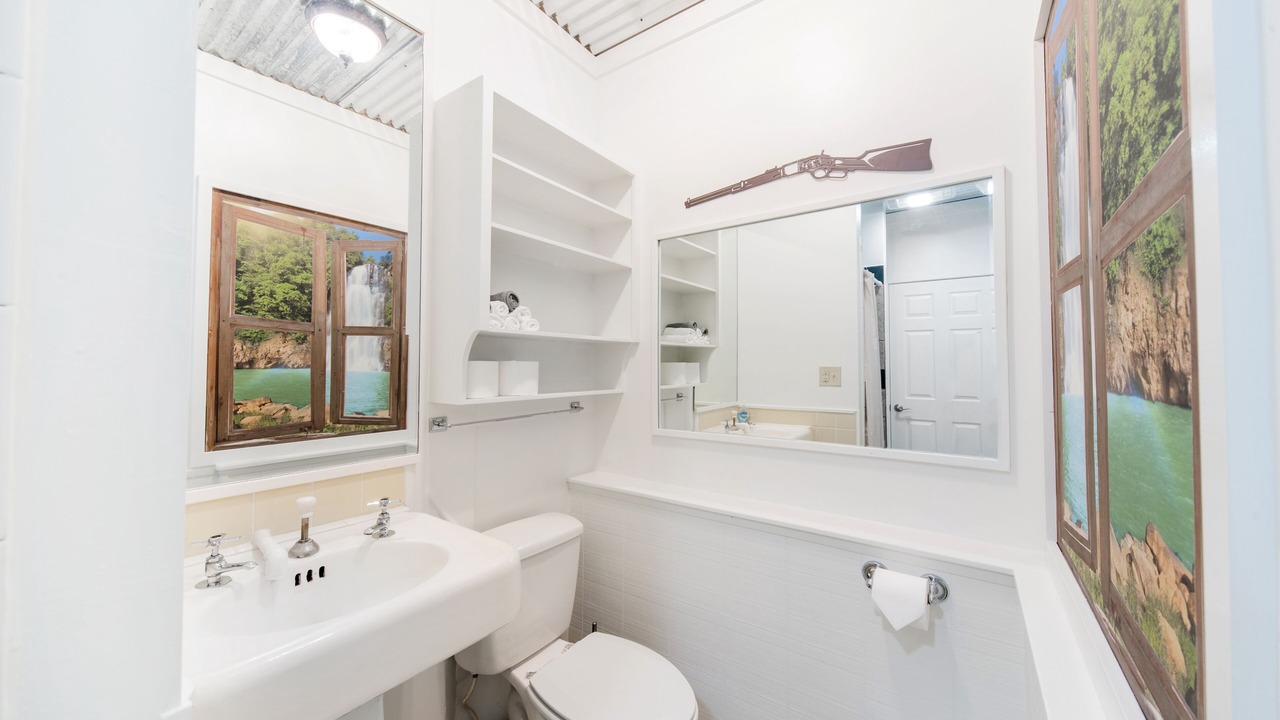 Photo of Bathroom in Eufaula