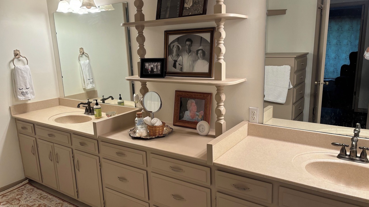 Photo of Bedroom in Shell Knob