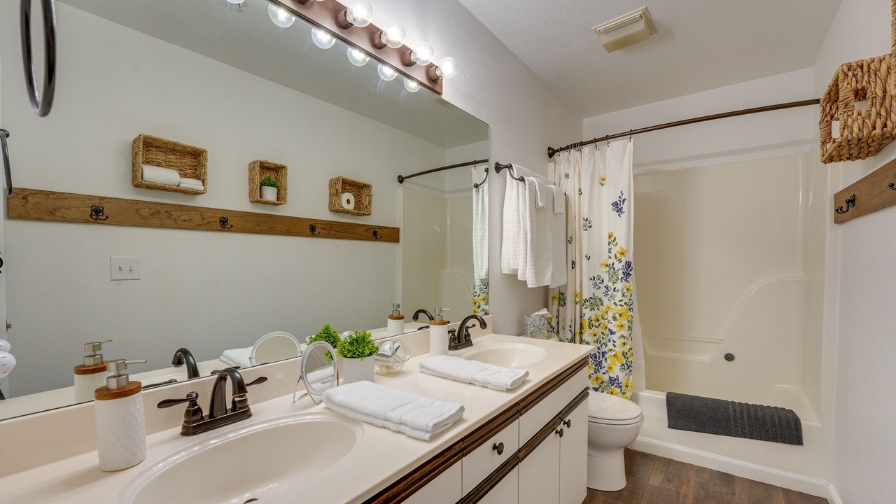 Photo of Bathroom in Branson