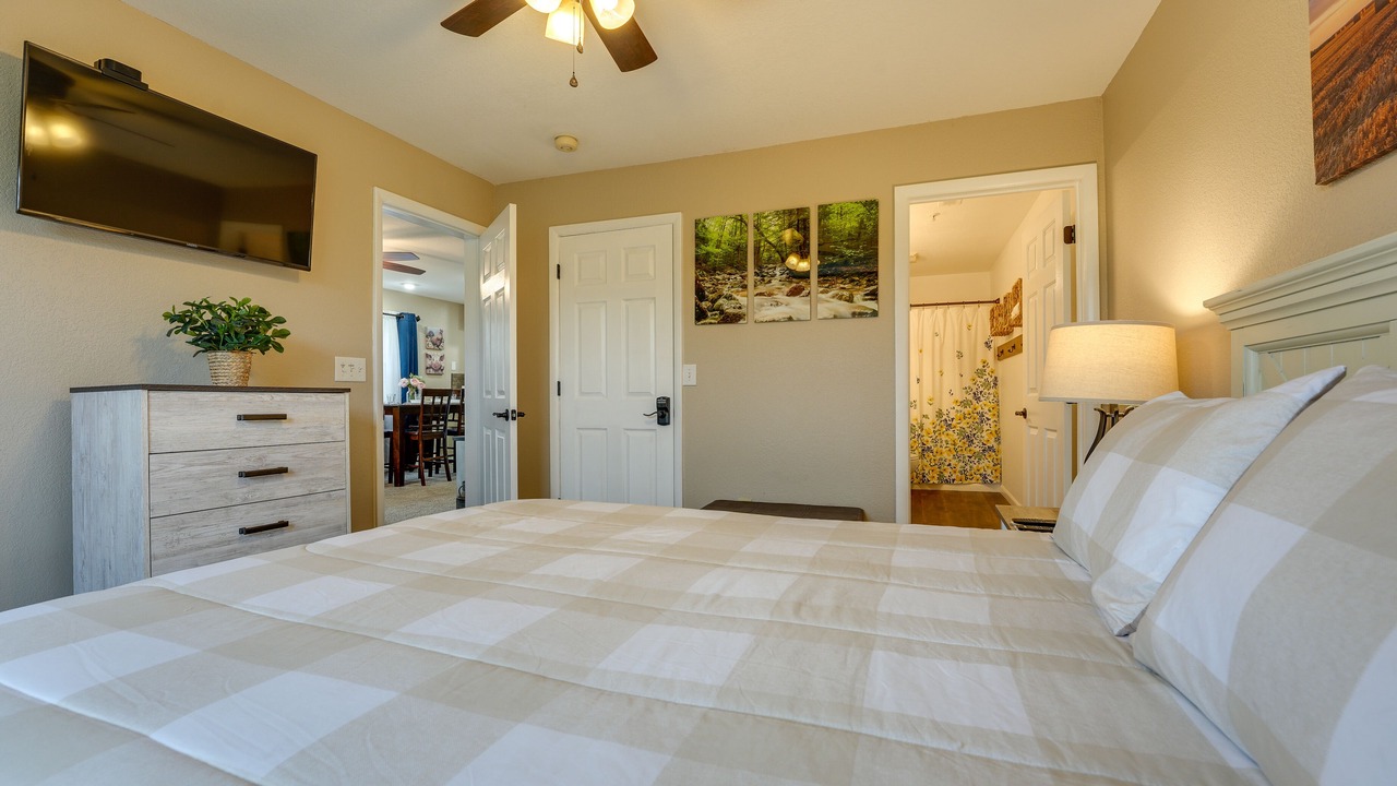 Photo of Bedroom in Branson