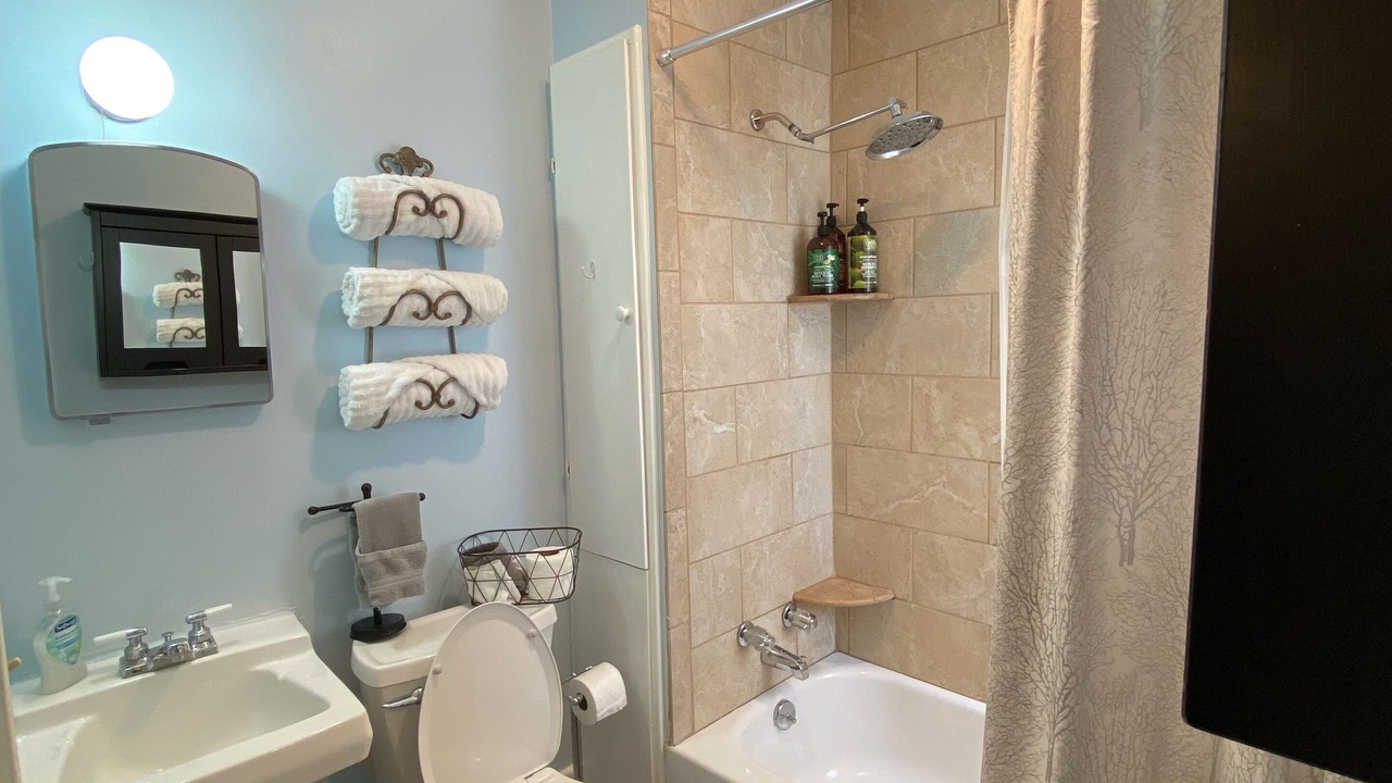 Photo of Bathroom in Bardstown