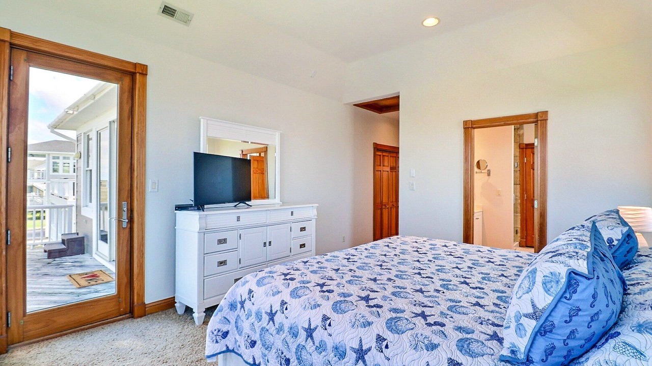 Photo of Bathroom in Manteo