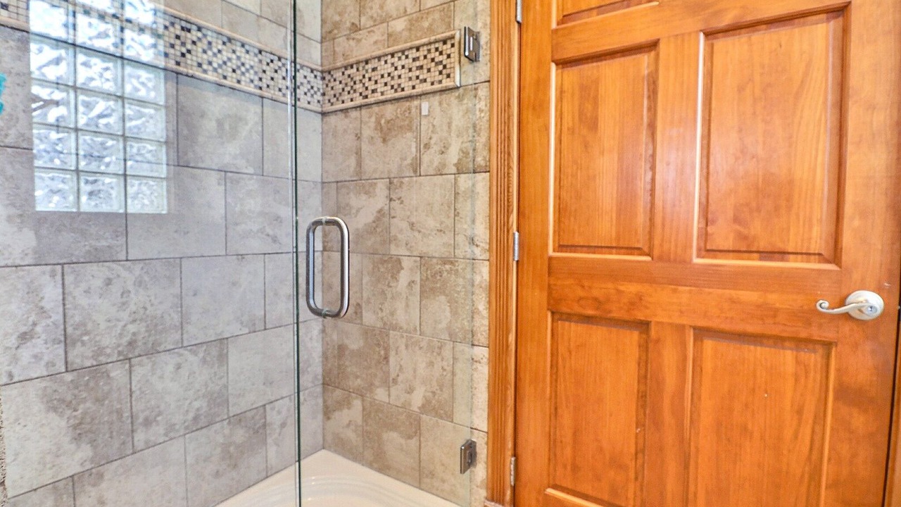 Photo of Bathroom in Manteo