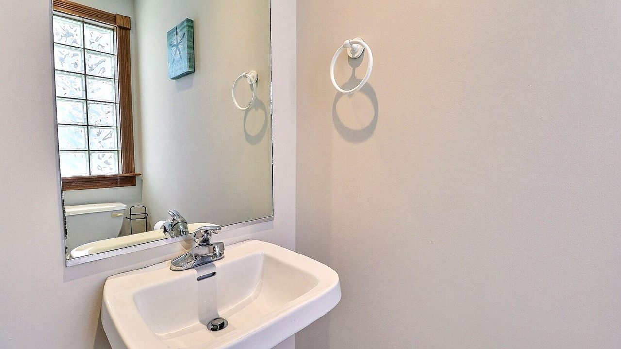 Photo of Bathroom in Manteo