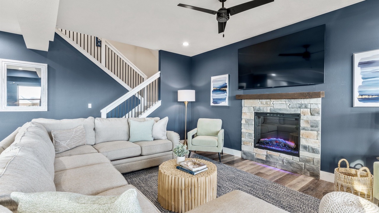 Photo of Livingroom in Hollister