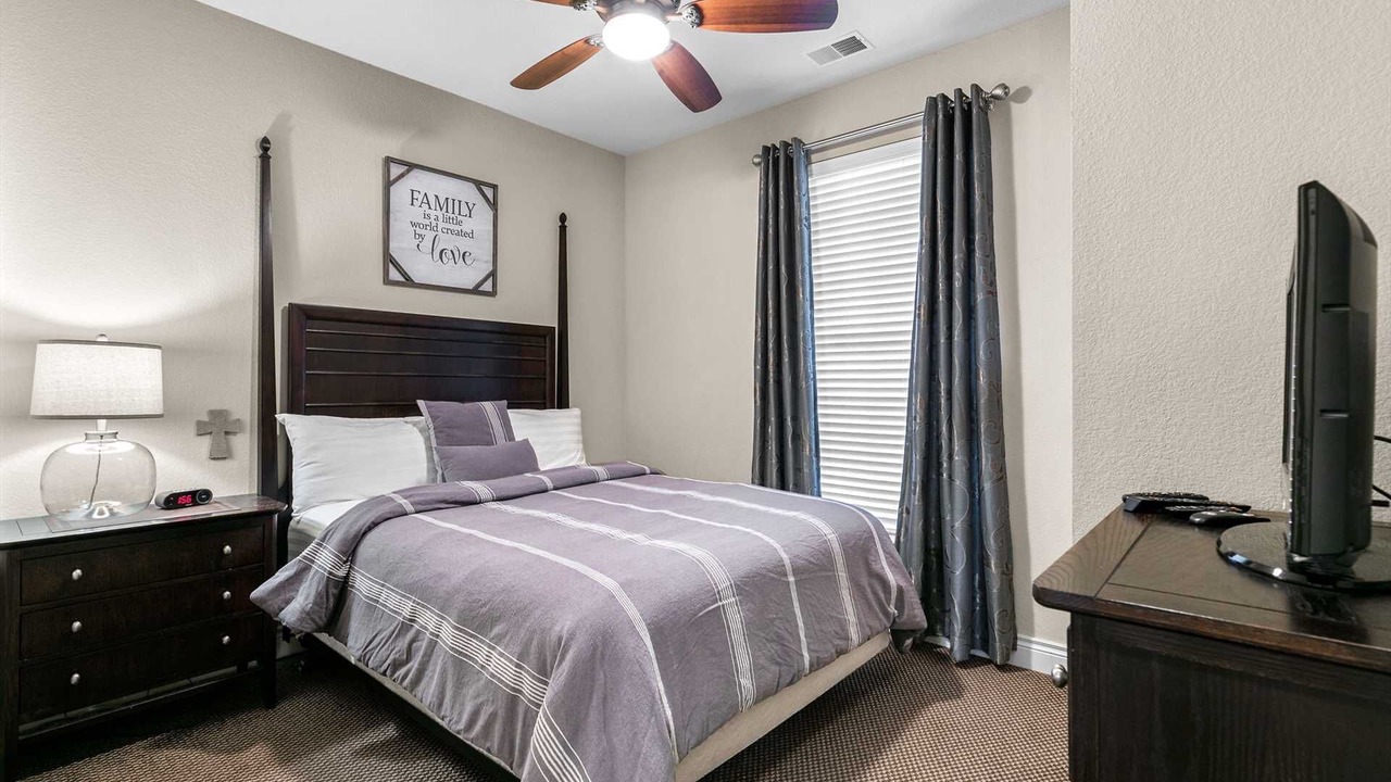Photo of Bedroom in Branson