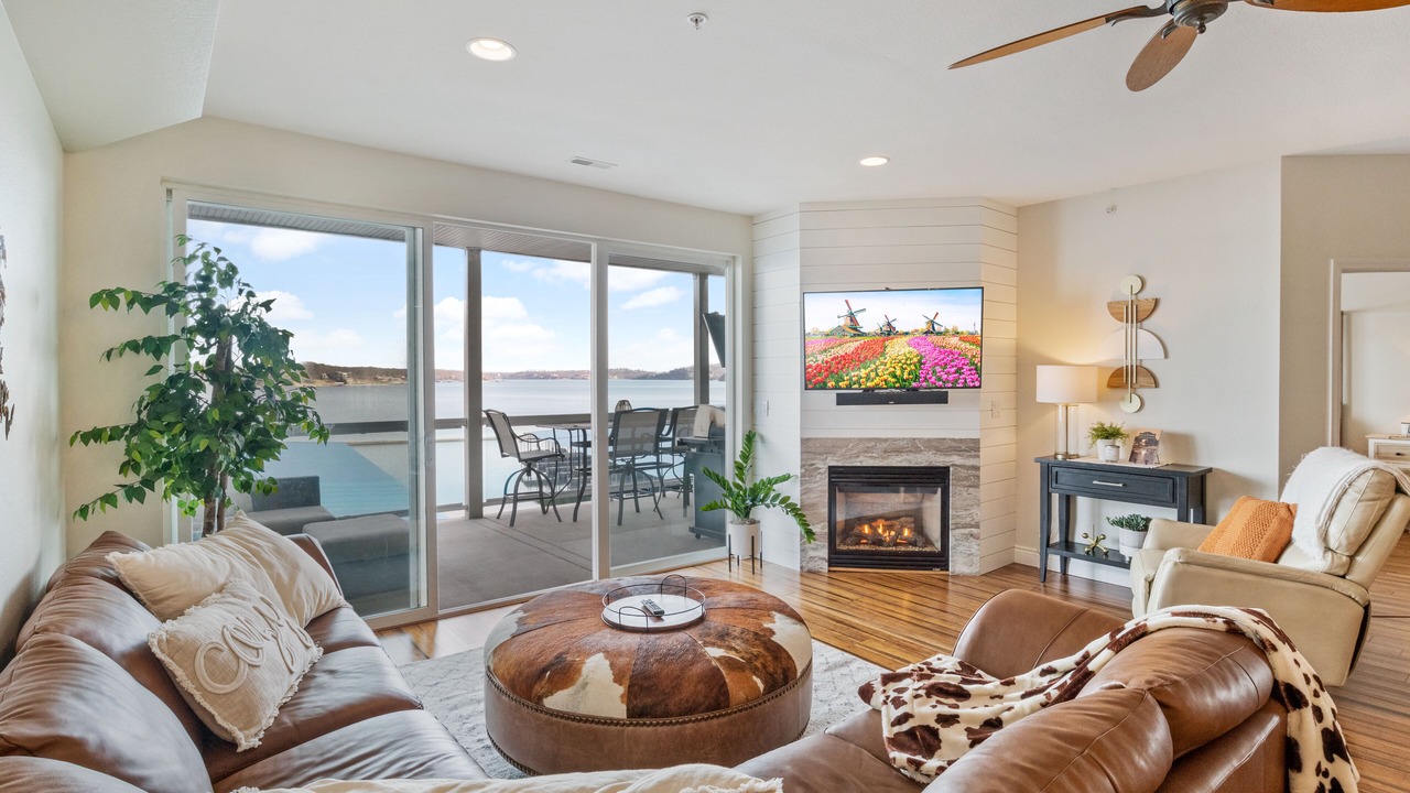Photo of Livingroom in Osage Beach