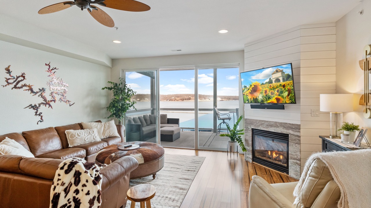 Photo of Livingroom in Osage Beach