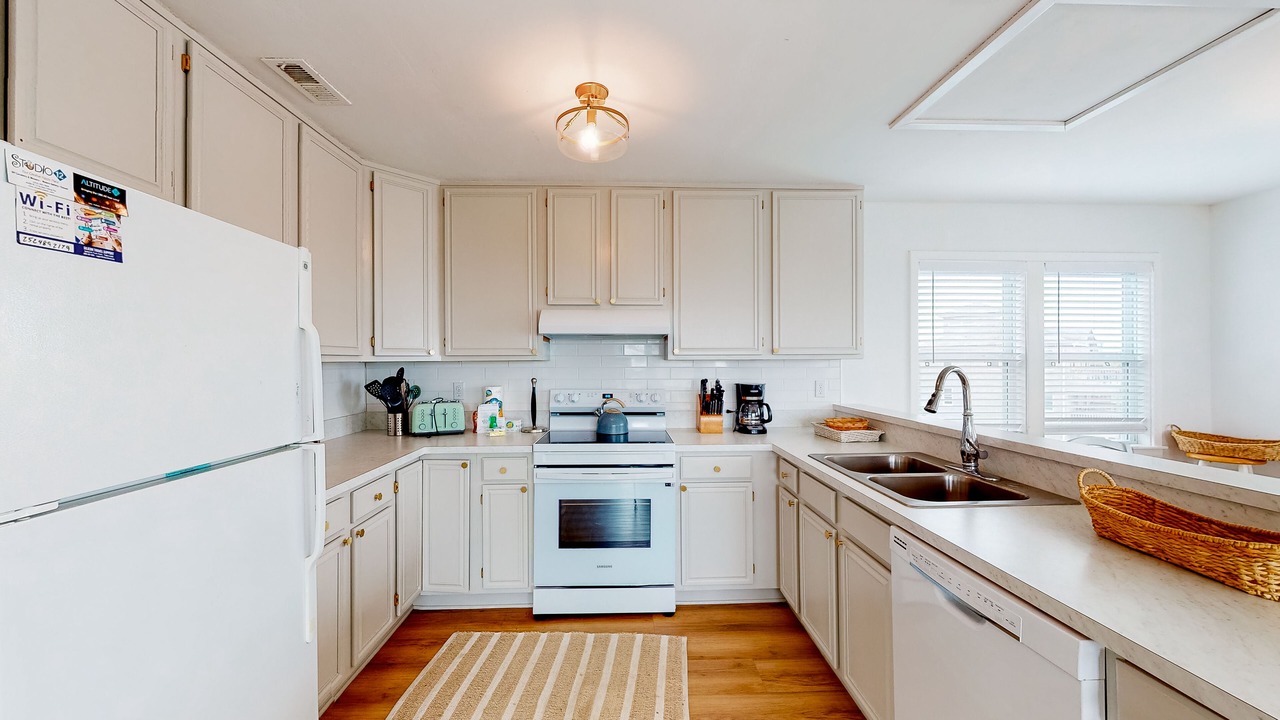 Photo of Kitchen in Brigands' Bay