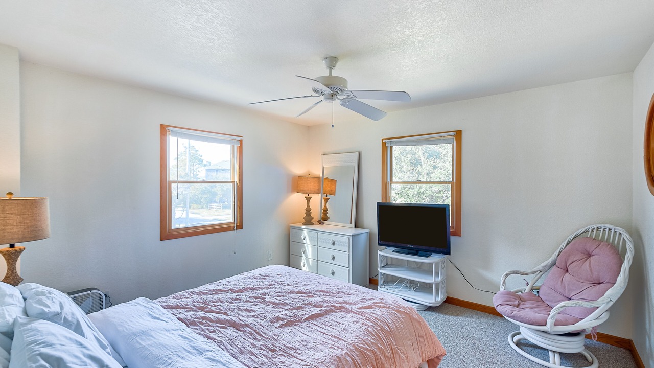 Photo of Bedroom in Brigands' Bay