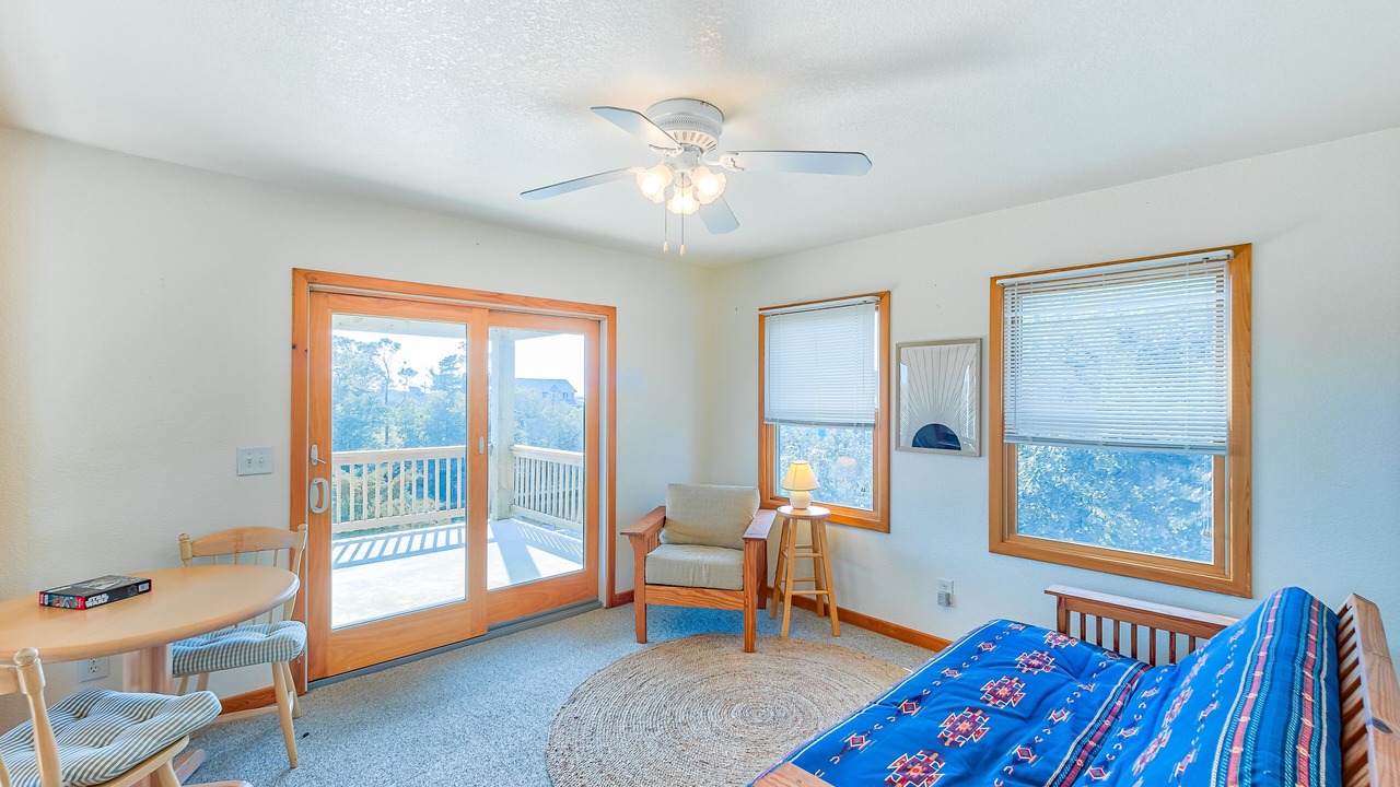 Photo of Livingroom in Brigands' Bay