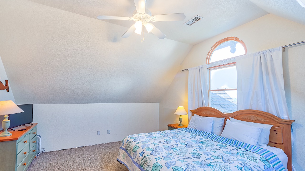 Photo of Bedroom in Brigands' Bay