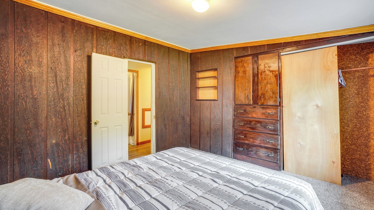Photo of Bedroom in Shell Knob