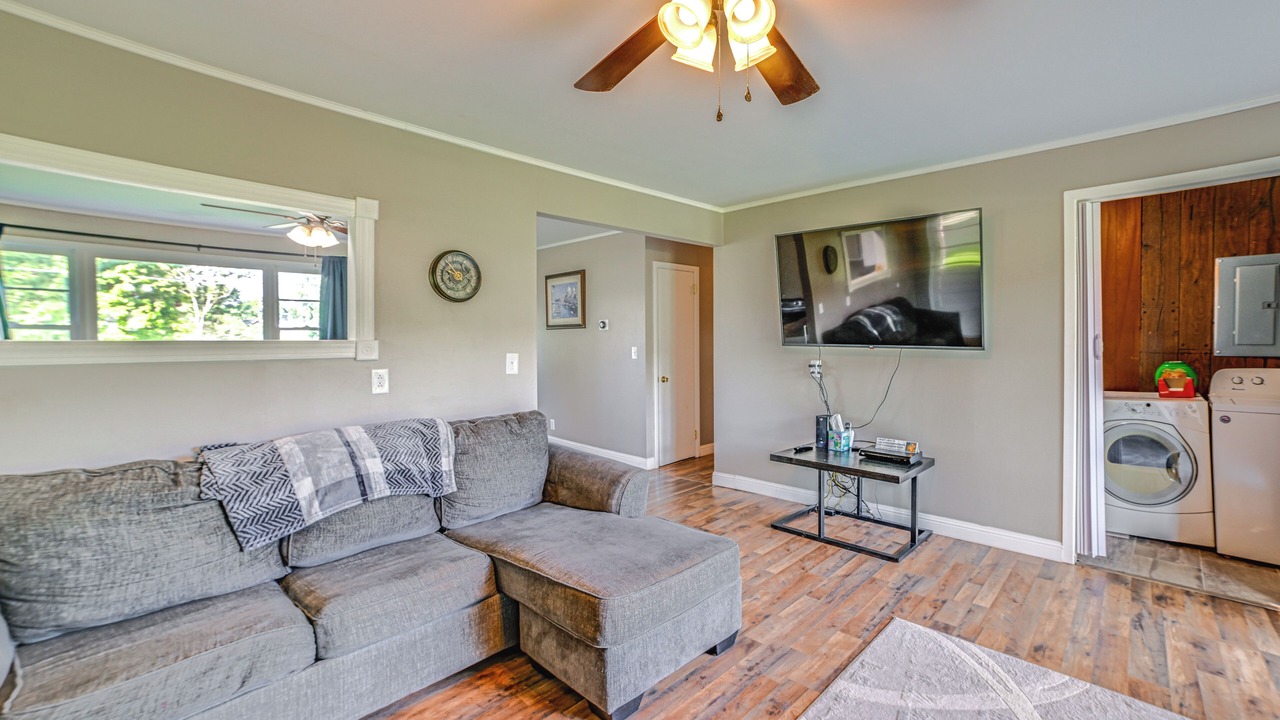 Photo of Livingroom in Salem