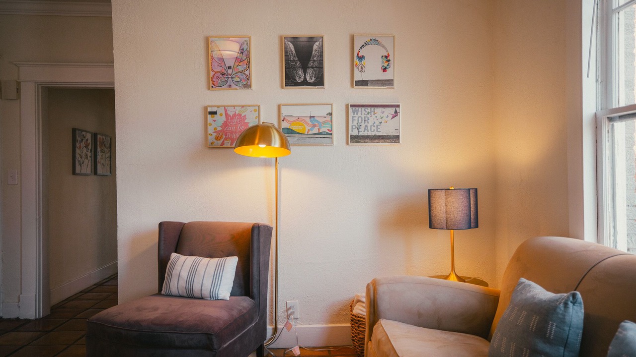 Photo of Livingroom in Hillsboro Village