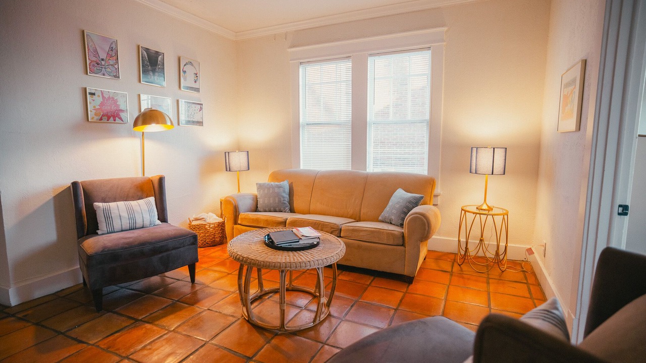 Photo of Livingroom in Hillsboro Village