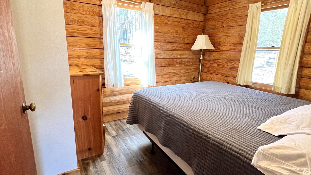 Photo of Bedroom in Shell Knob