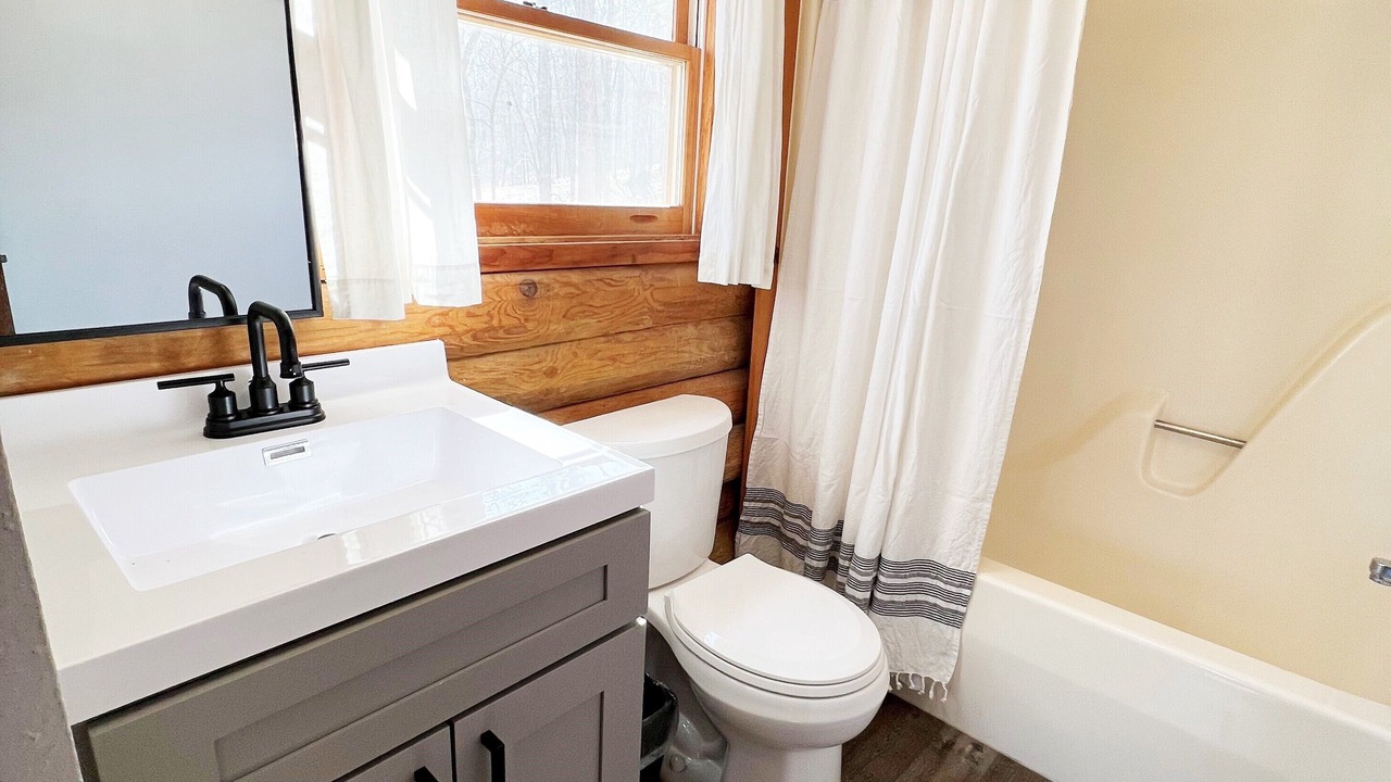 Photo of Bathroom in Shell Knob