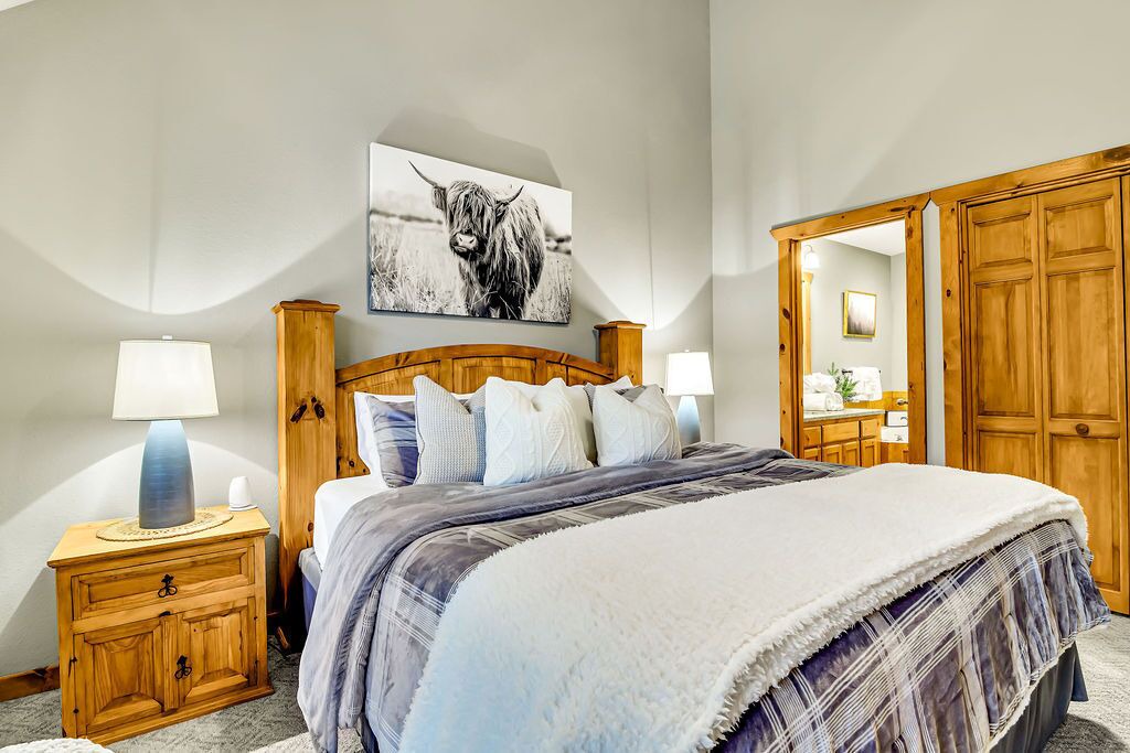 Photo of Bedroom in Branson West