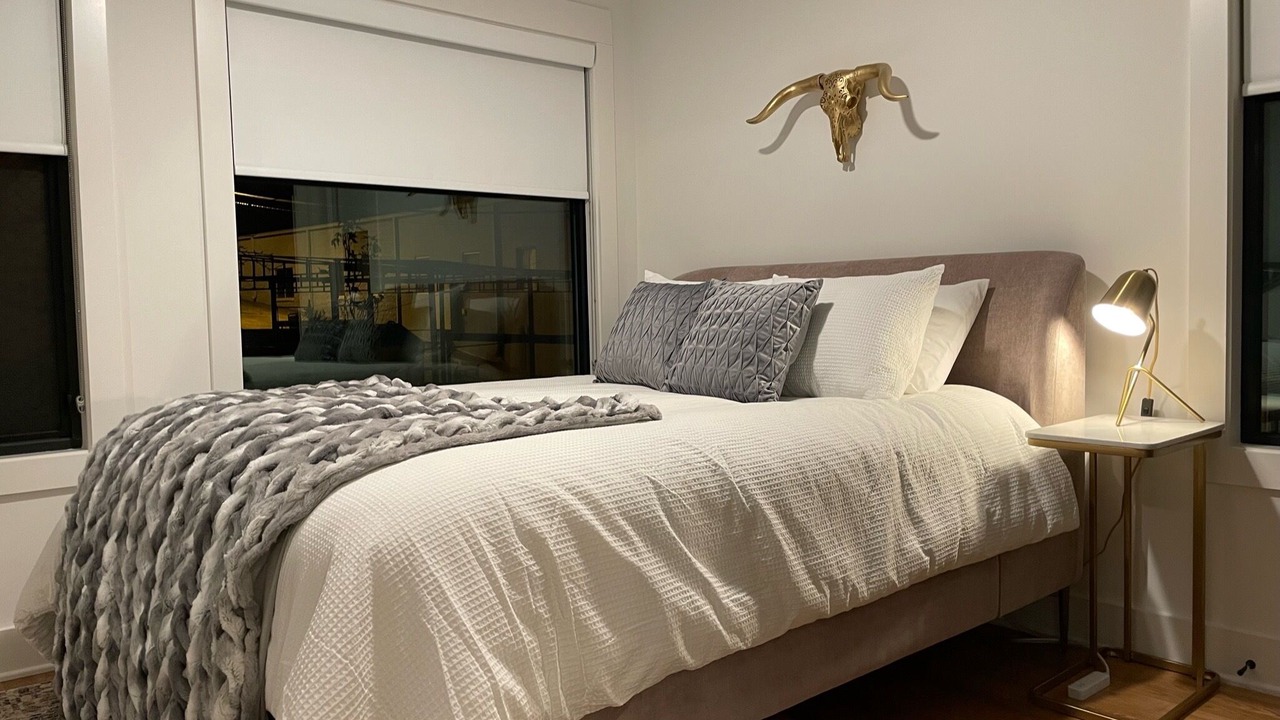 Photo of Bedroom in Hadley - Washington