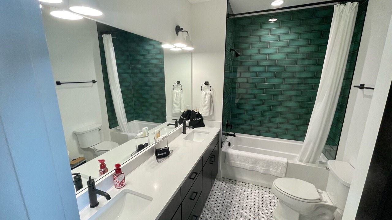 Photo of Bathroom in Hadley - Washington