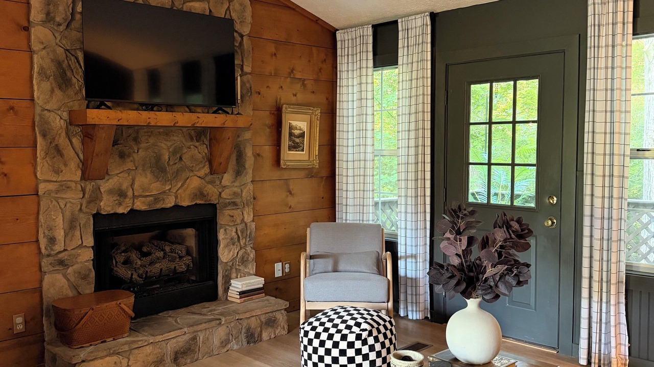 Photo of Livingroom in Scottsville