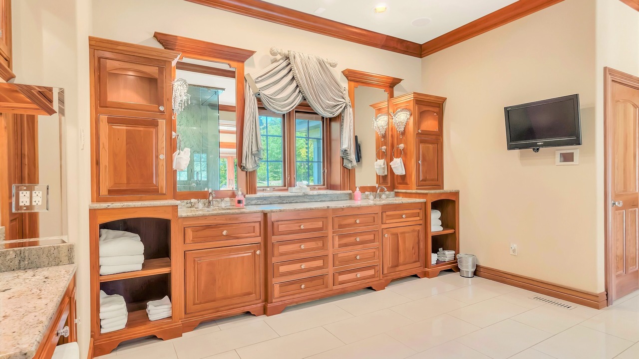 Photo of Bathroom in Blue Eye