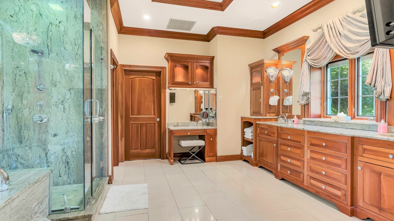 Photo of Bathroom in Blue Eye
