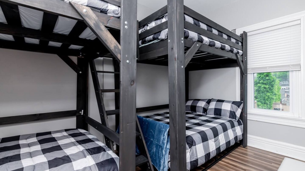 Photo of Bedroom in Tyler Park