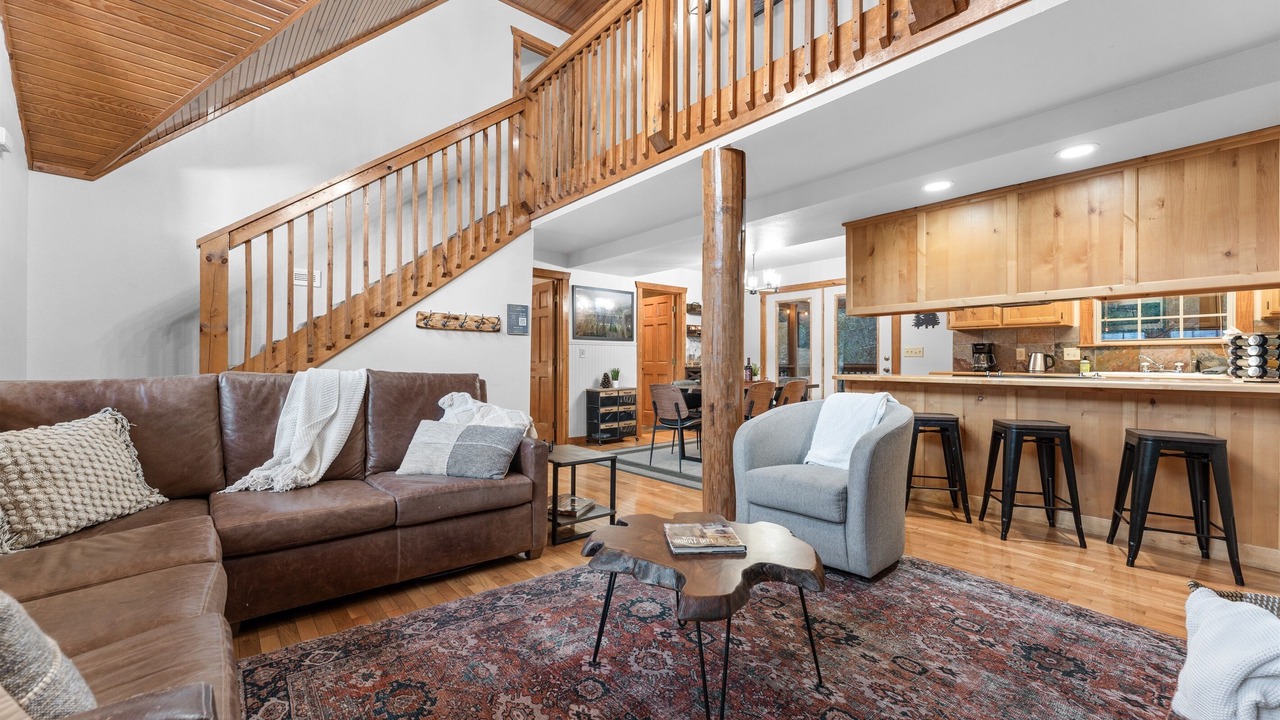 Photo of Livingroom in Branson West