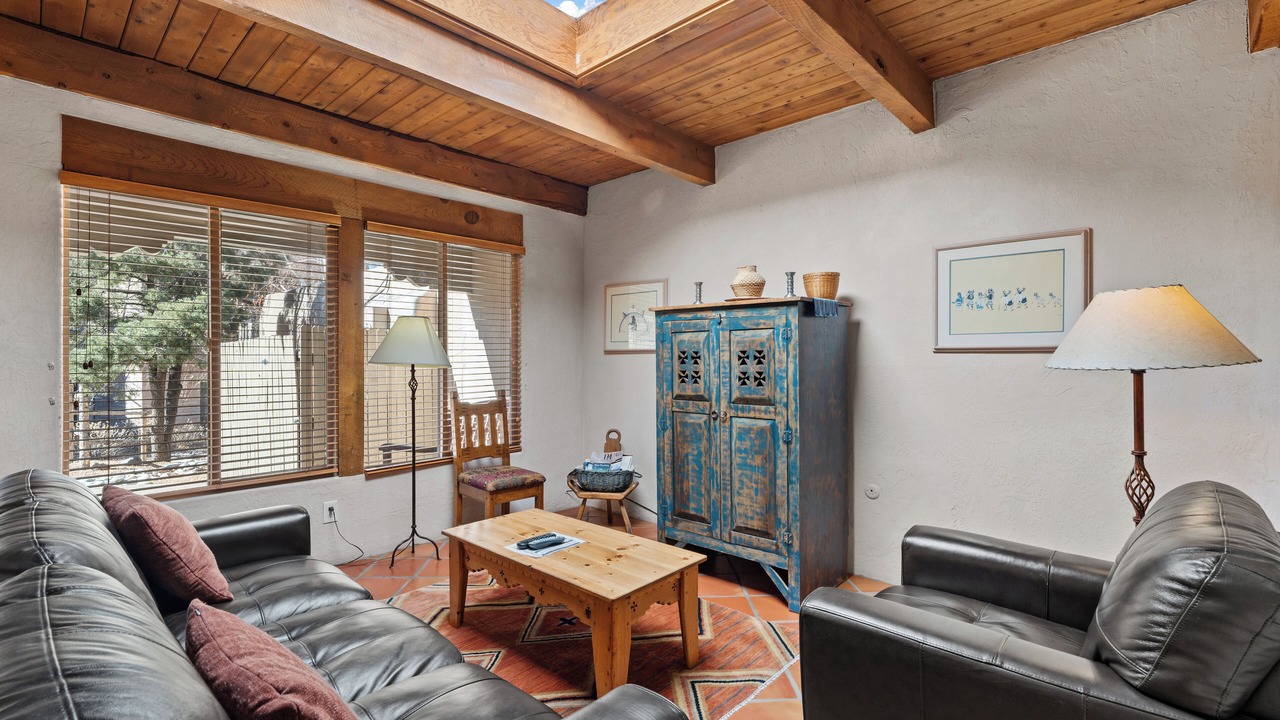 Photo of Livingroom in Northeast Santa Fe