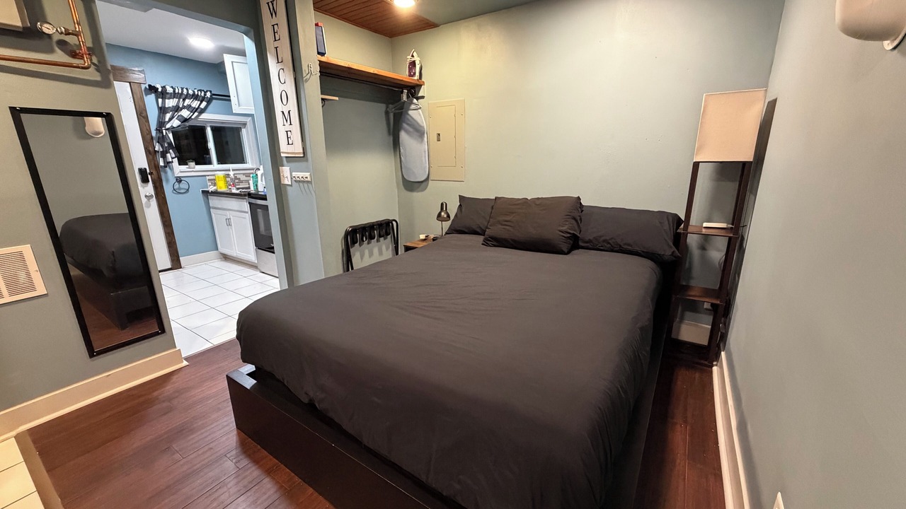 Photo of Bedroom in Charlotte Park