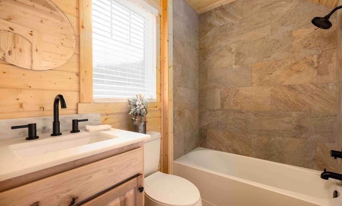 Photo of Bathroom in Bluff City