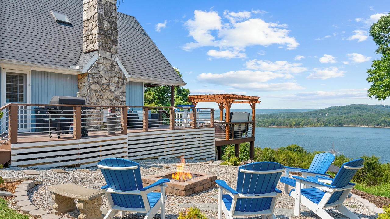 Photo of Patio Balcony in Blue Eye