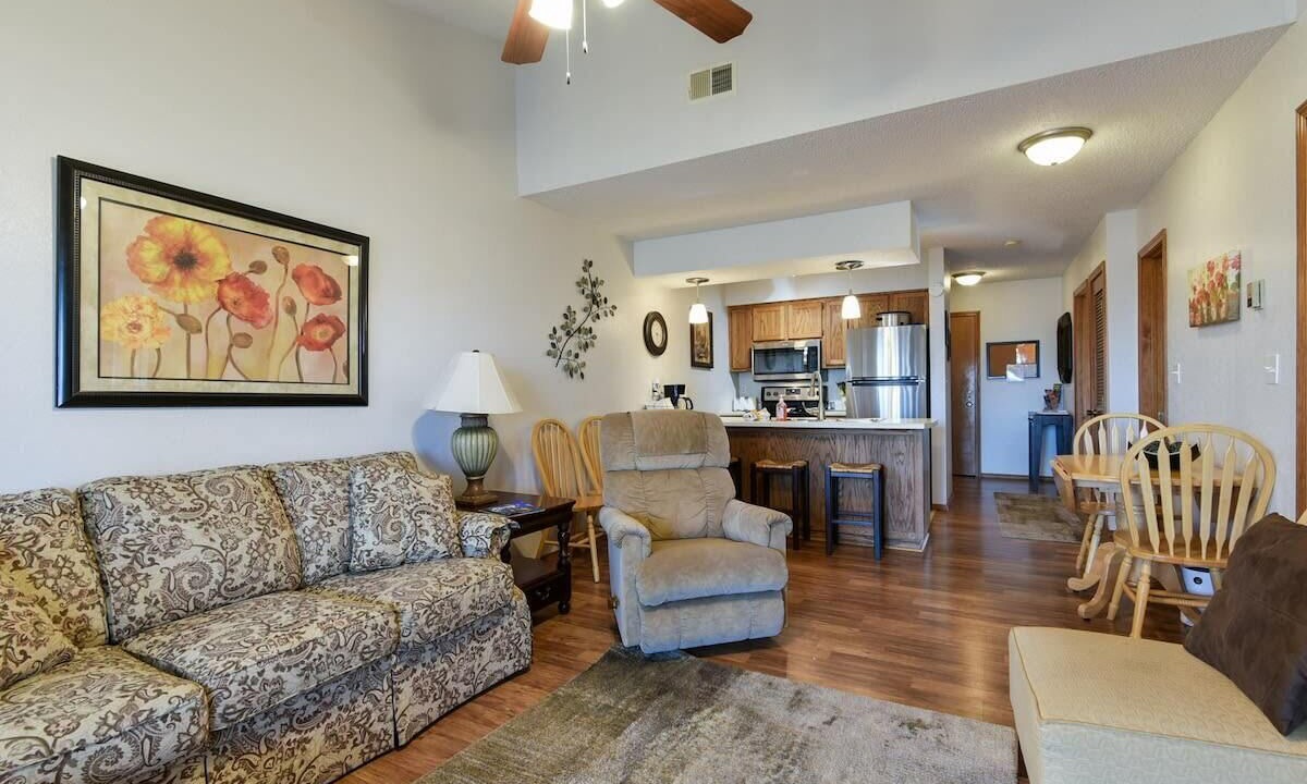 Photo of Livingroom in Notch Estates