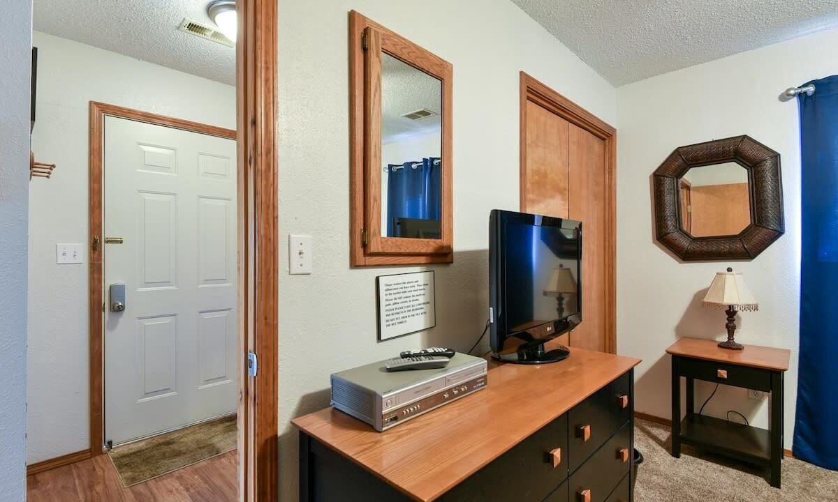 Photo of Others in Notch Estates