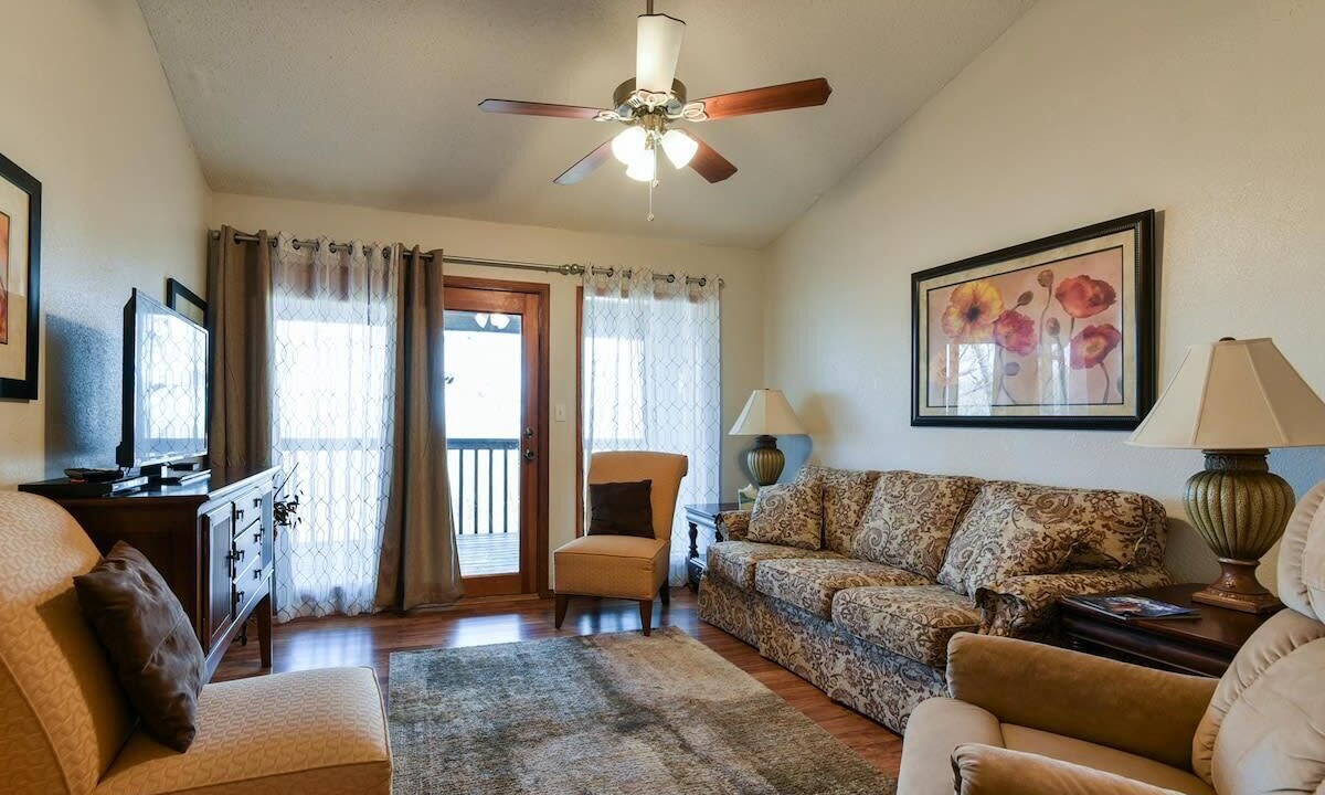 Photo of Livingroom in Notch Estates