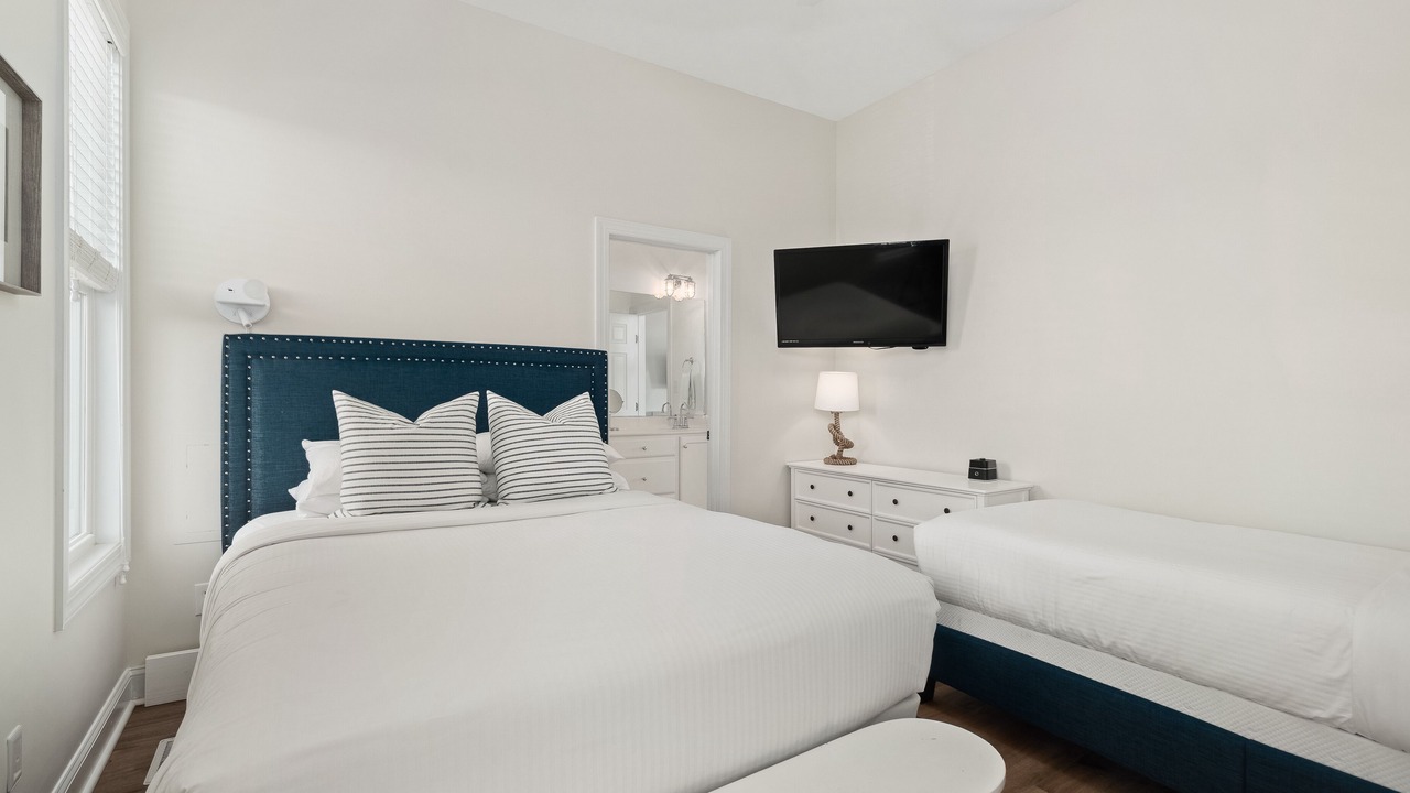 Photo of Bedroom in Emerald Isle