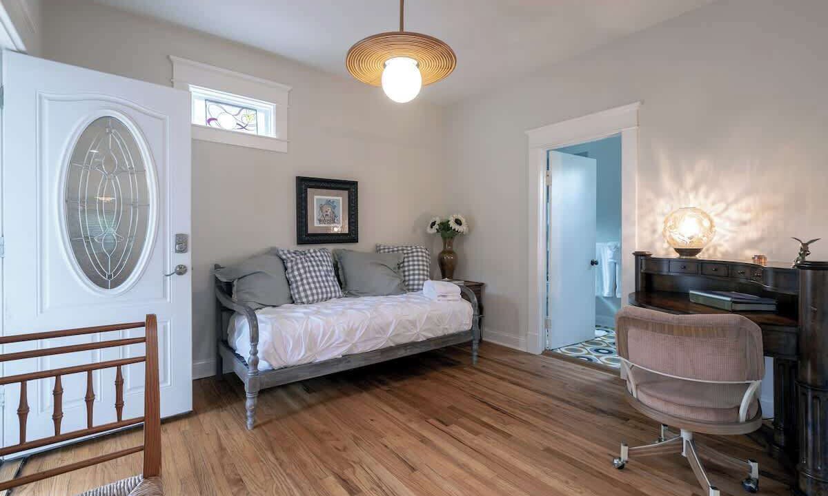 Photo of Bedroom in Shawnee