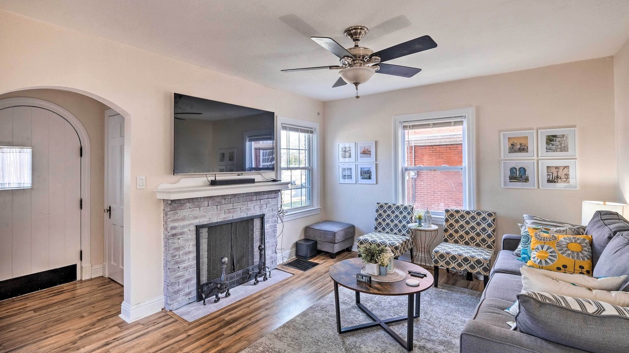 Photo of Livingroom in Wyandotte