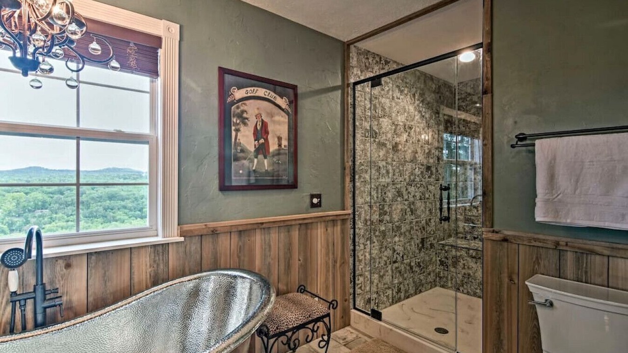 Photo of Bathroom in Branson