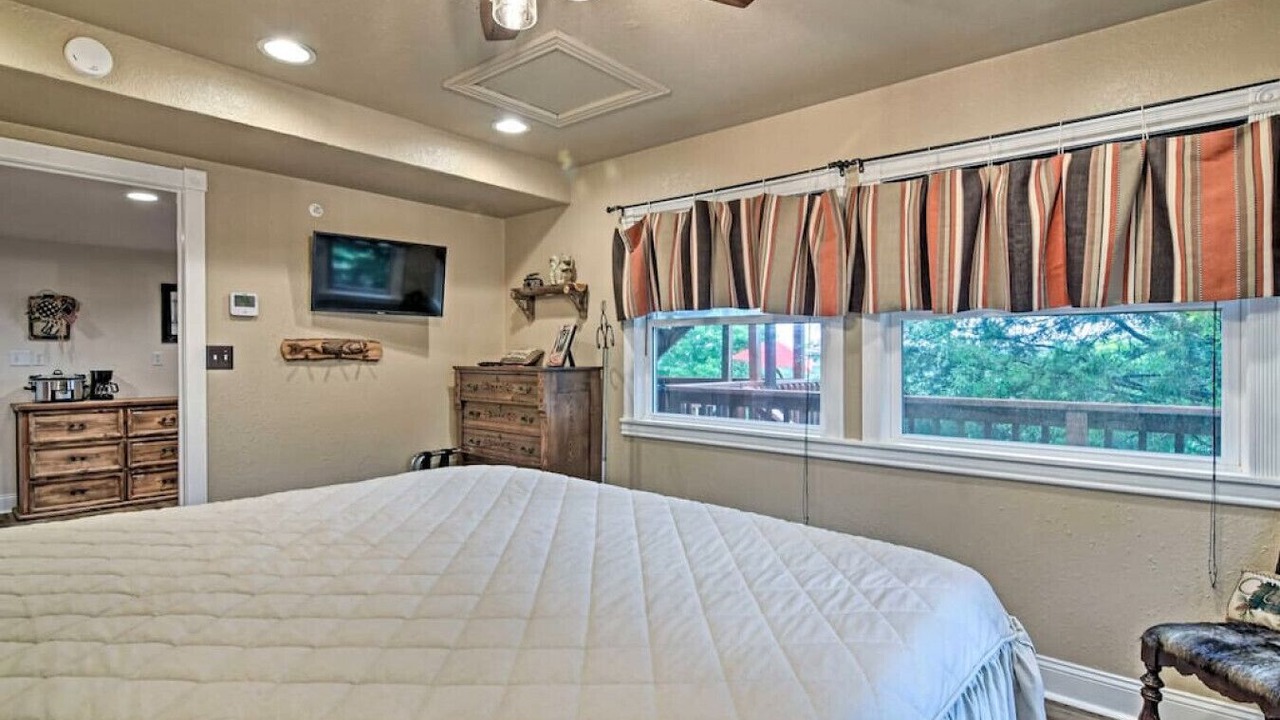 Photo of Bedroom in Branson