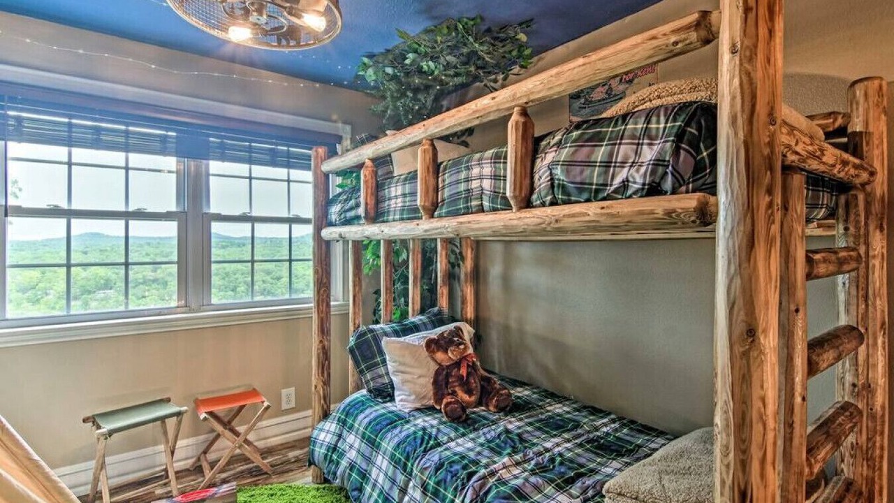 Photo of Bedroom in Branson